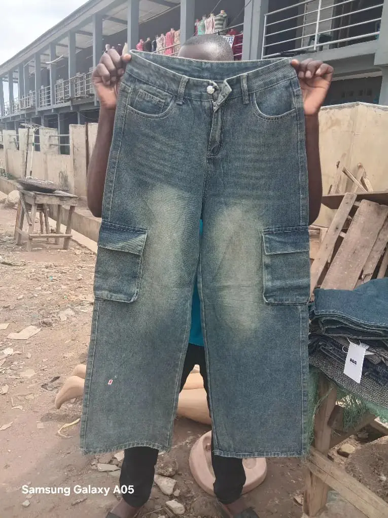 Chi jeans store