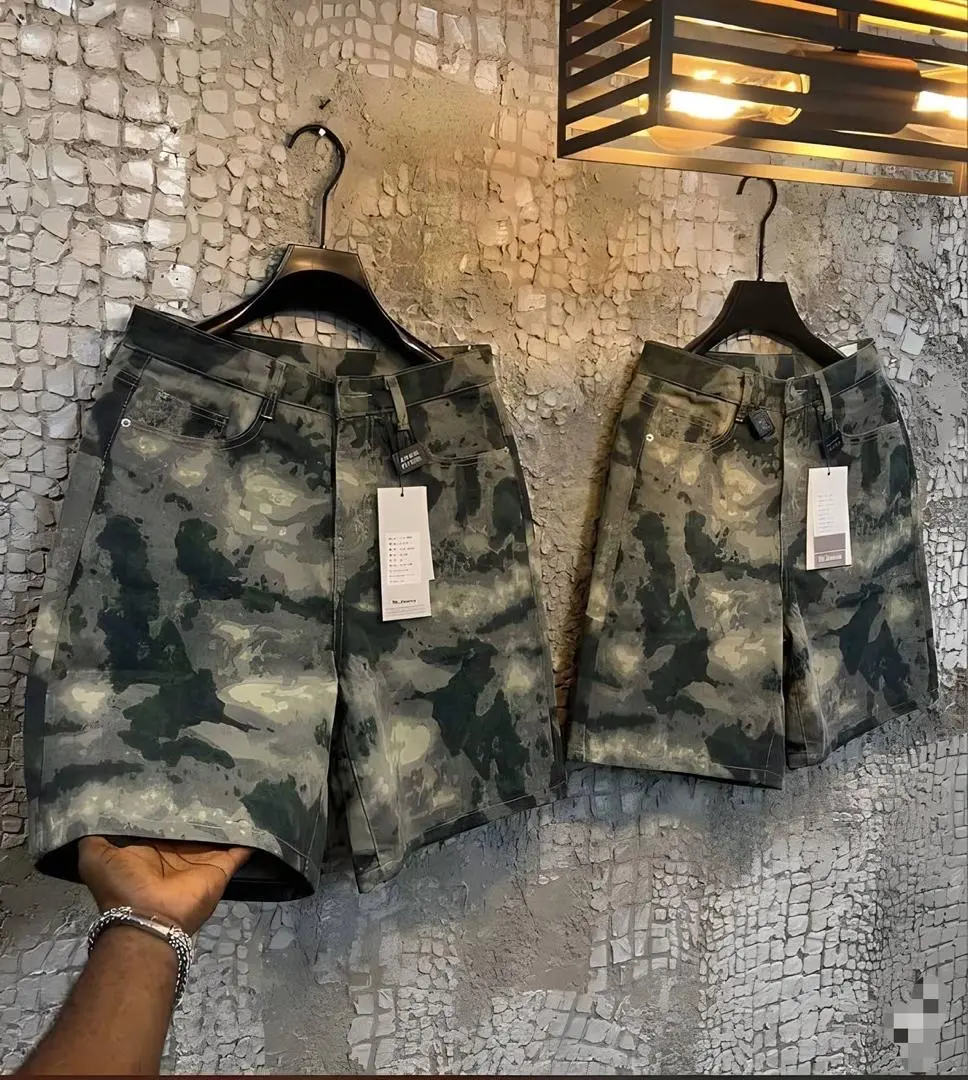 Short jeans